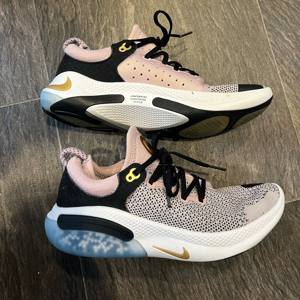 Wmns Nike Joyride Run Flyknit